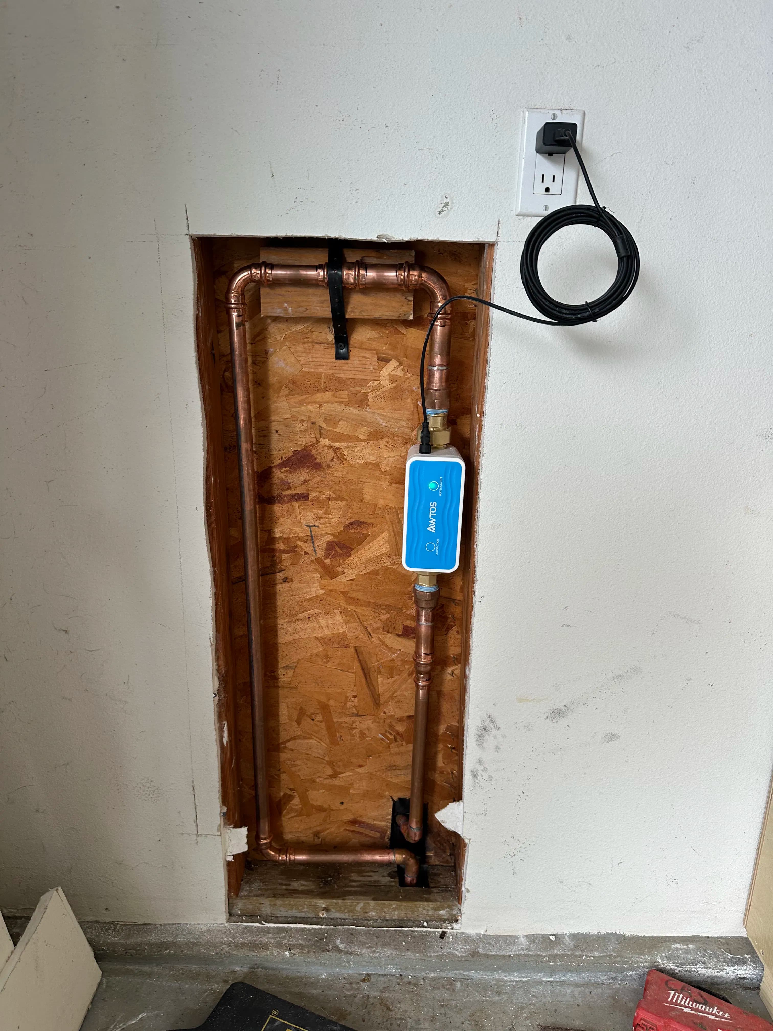 Project Automatic Water Shutoff Valve Installed in a Recessed Wall Alcove image
